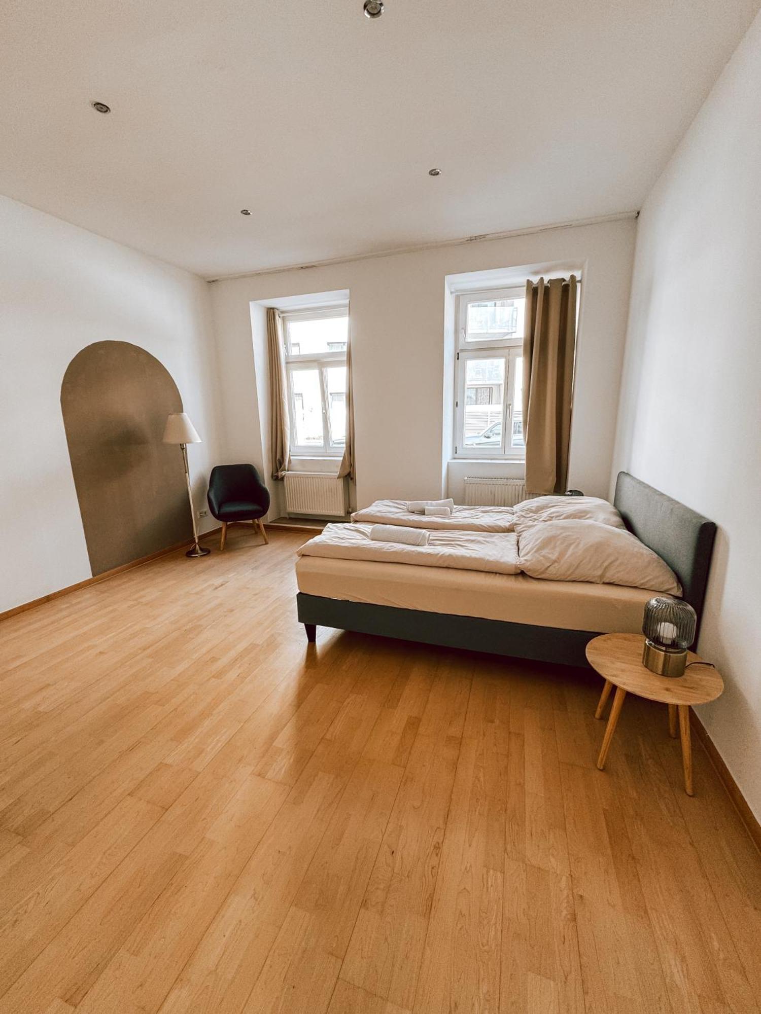 Zentrales Apartment Naehe Schoenbrunn - 5 Pers Vienna Esterno foto
